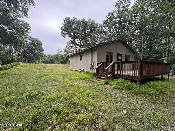 5th image of 112 Sunset Dr