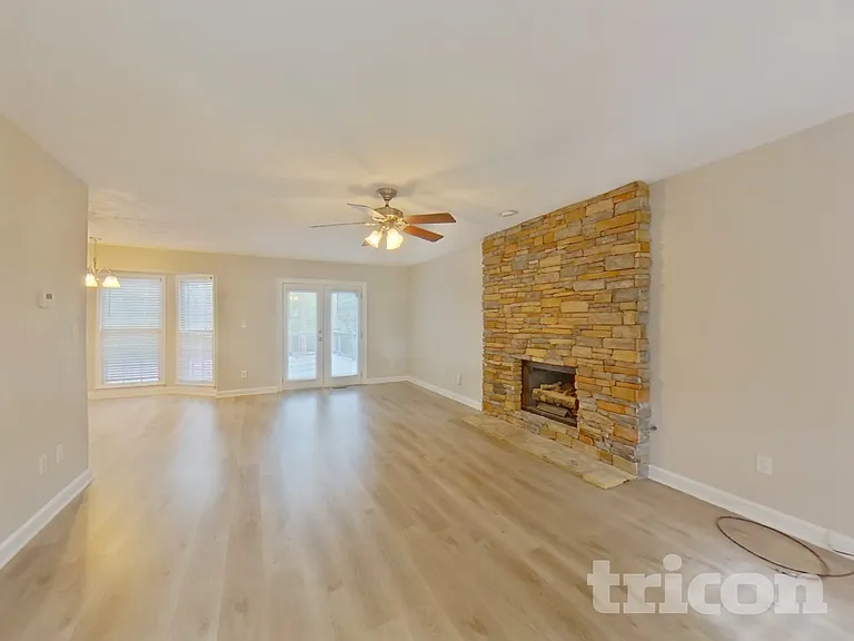 530 N Oakland Cir — Photo 2