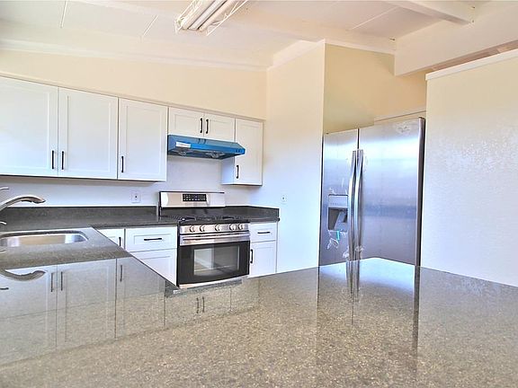4th image of 974 Bridgewood Way