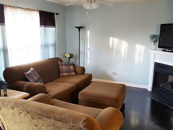 3rd image of 1135 Oak Blossom Way