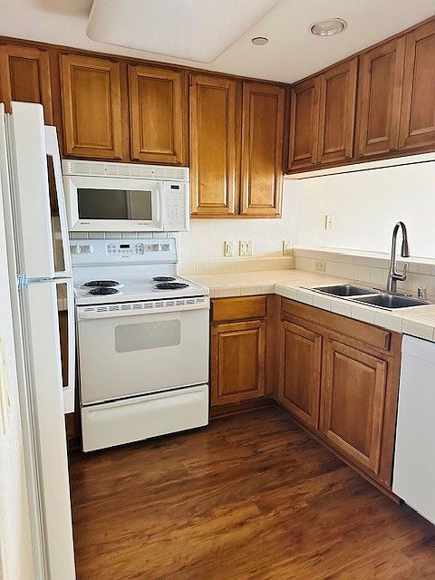 1st image of 301 Prescott Ave #207