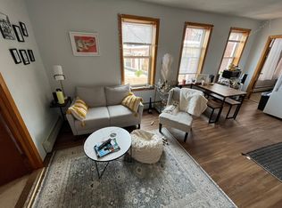 46 Charter St APT 4, Boston, MA 02113