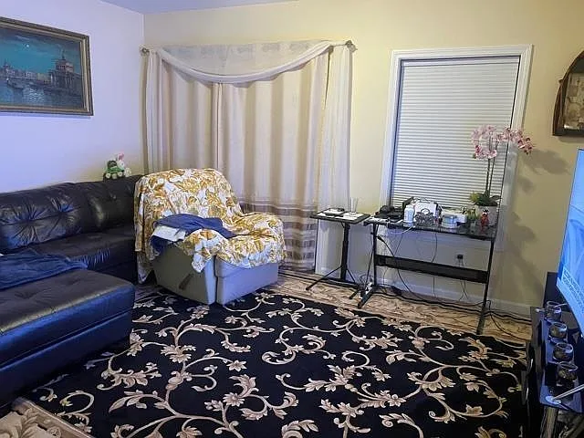 675 Bell St #16 — Photo 3