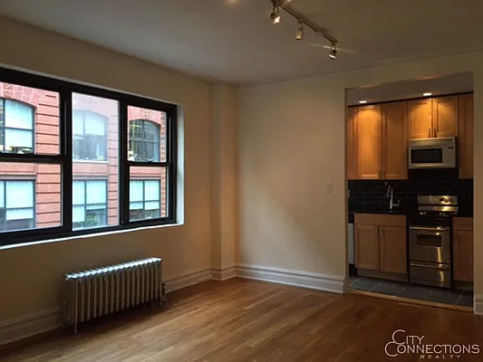 Rented by City Connections Realty | media 16