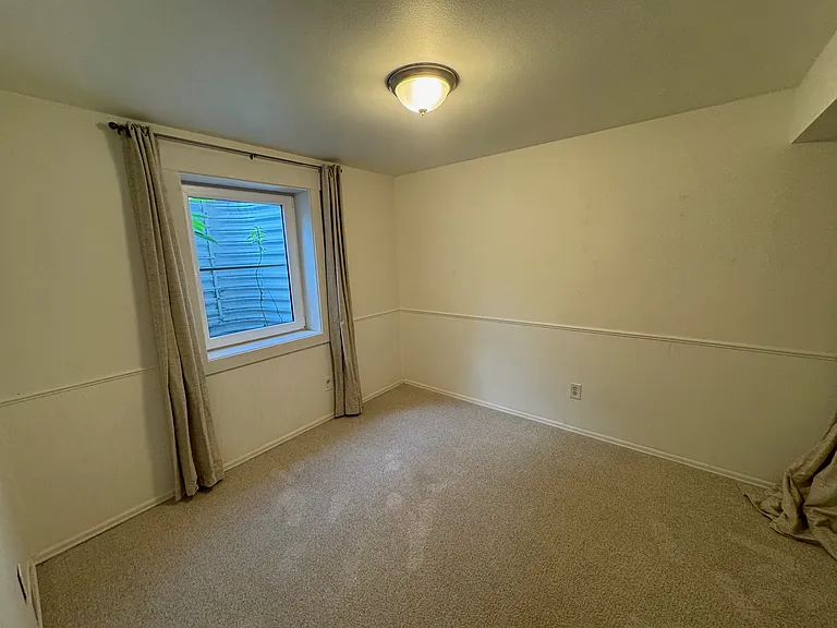 226 S Carr Ave — Photo 16