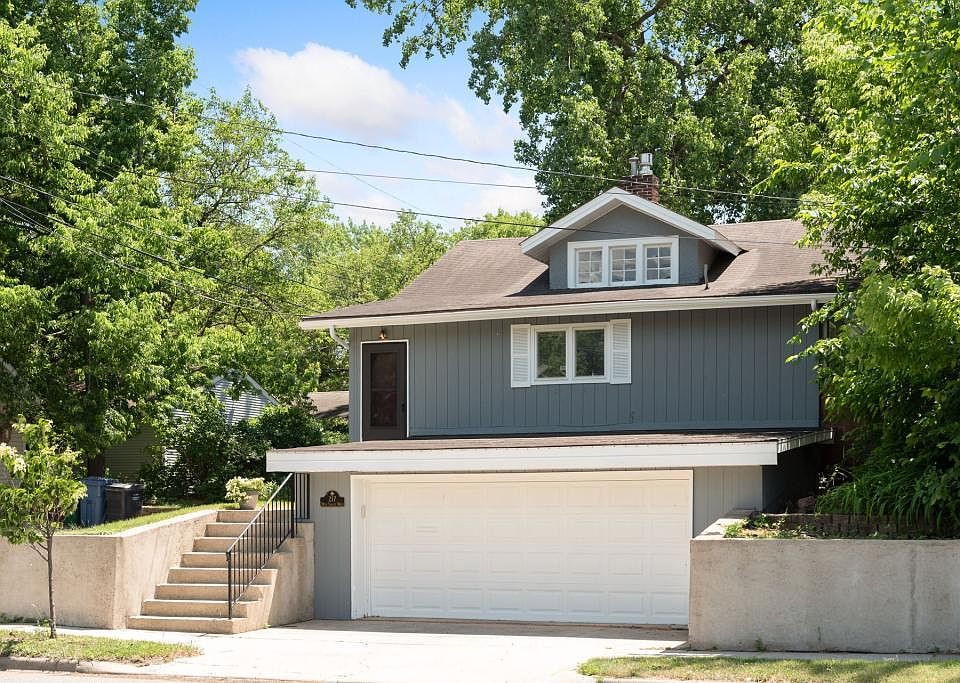 1st image of 217 W 36th St