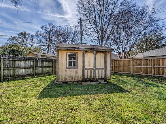 4th image of 4651 Clove Dr