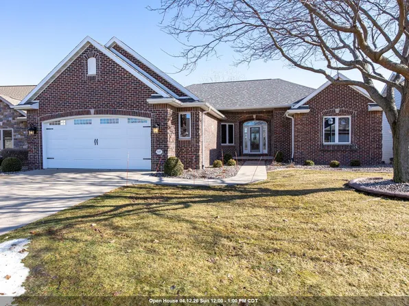 849 Whisper Falls Ln, Menasha, WI 54952