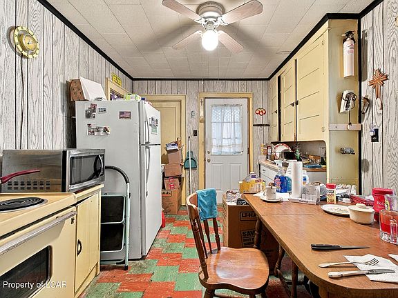 4th image of 4 Barrett Ave