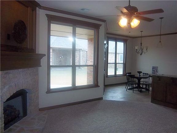 2nd image of 1164 Plaza Dr