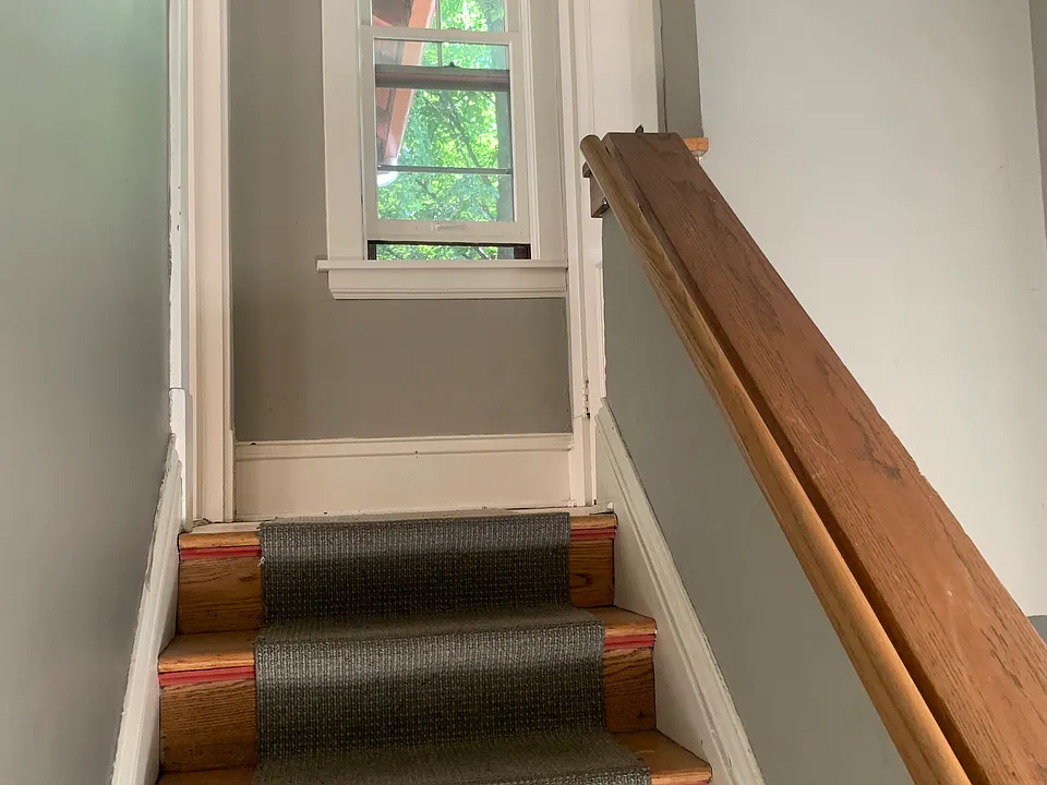 134 Cecil St SE #2