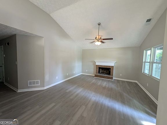 2nd image of 117 Wedgewood Walk