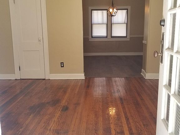 3rd image of 2415 Shelby St #15