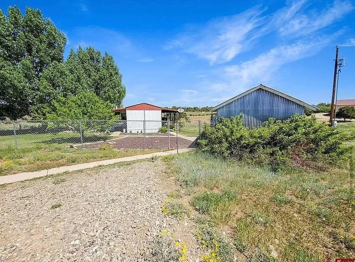 25175 Highway 184 — Photo 4