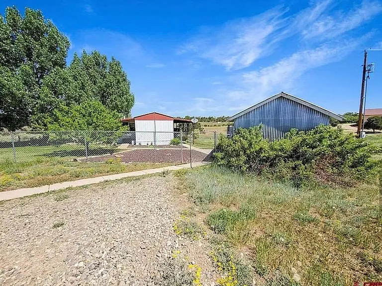 25175 Highway 184 — Photo 4