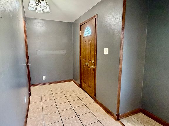 3rd image of 414 E 8th St