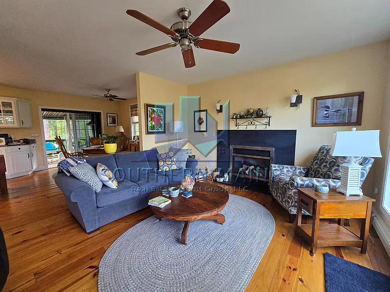 50 Hawthorne Ln — Photo 11