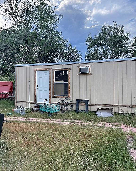 1st image of 808 W Carter St