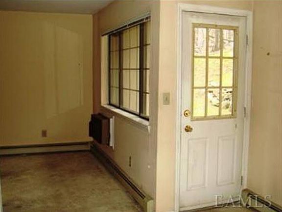 5th image of 108 Foxwood Cir #108