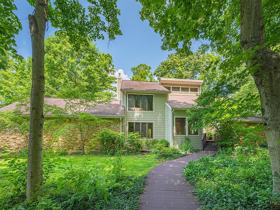 1st image of 7 Laurelwood Dr