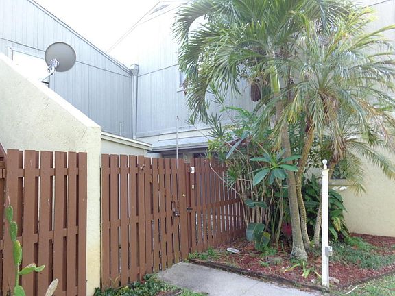 2nd image of 9 Crossings Cir APT A