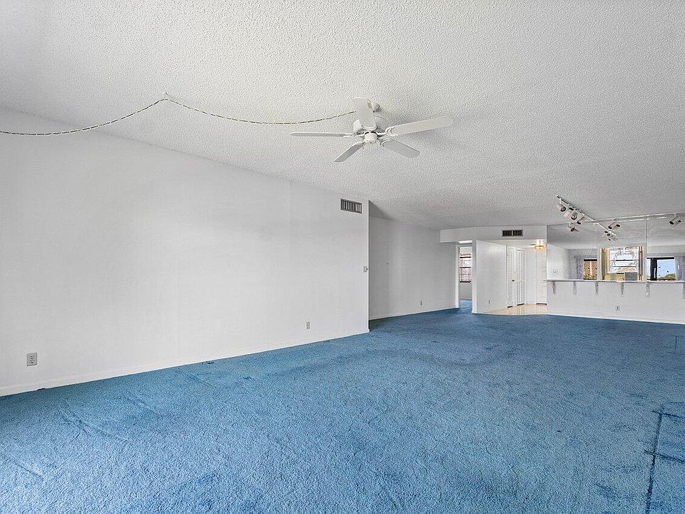 1st image of 300 N Highway A1a #404m