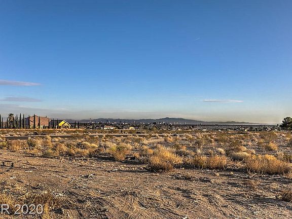 2nd image of 5685 N Tee Pee Ln
