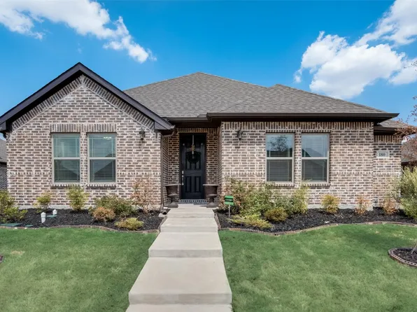 180 Lady Bird Ln, Waxahachie, TX 75165