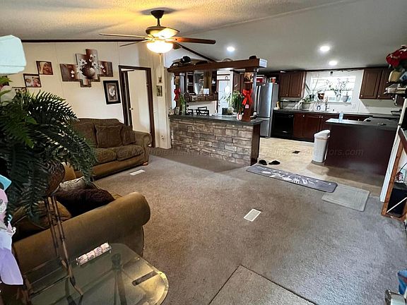 3rd image of 215 Gardners Gin Rd