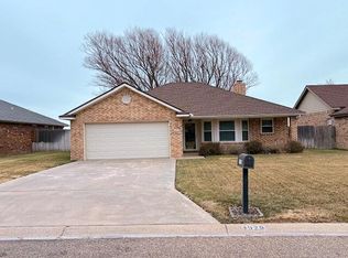1929 Harbour Dr, Dalhart, TX 79022