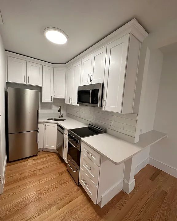 1st image of 18 Centre St Unit 106