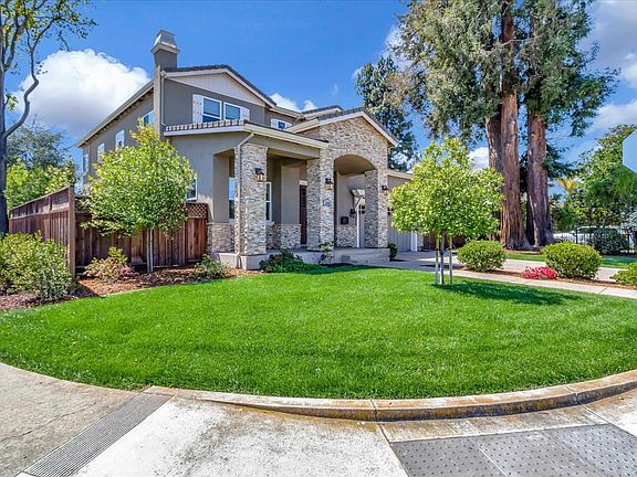 4th image of 1808 Patio Dr