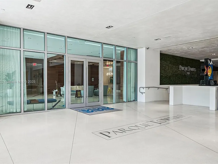 330 Sunny Isles Blvd #5-UPH04 — Photo 64
