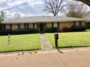 102 S Temple Rd, Natchez, MS 39120