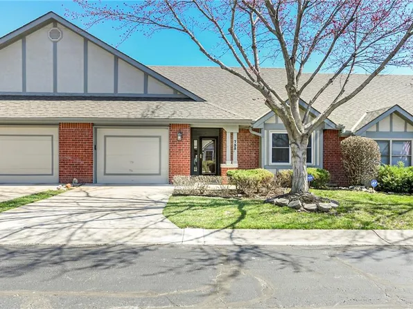 735 N Somerset Ter, Olathe, KS 66062