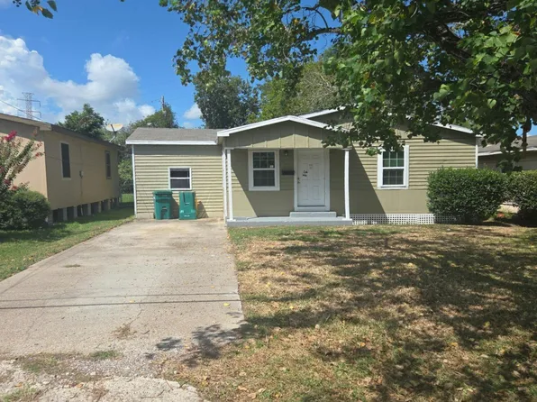 1710 Brookshire St, La Marque, TX 77568