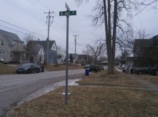 1829 B Ave NE, Cedar Rapids, IA 52402