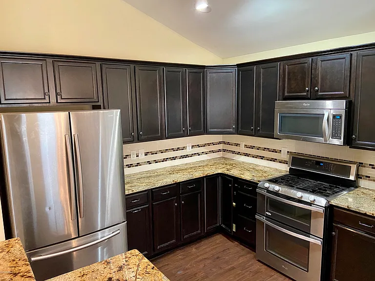 617 Cheltenham Dr — Photo 11
