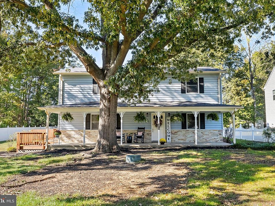 1st image of 22 Sandy Ln
