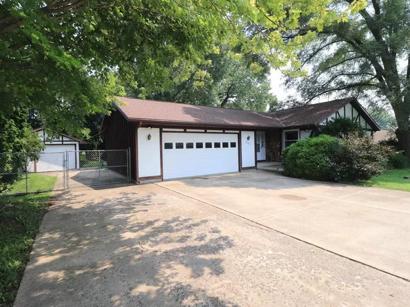 2421 South Victory Drive, Beloit, WI 53511