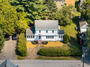 35 Chestnut Street, Rockland, ME 04841