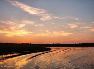 213 Skyline Dr #13, Bay Saint Louis, MS 39520