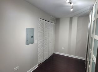 440 W Mahogany Ct UNIT 403, Elgin, IL 60067