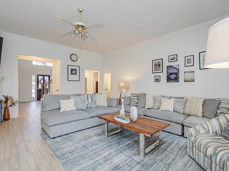 15627 Twisting Springs Dr — Photo 10