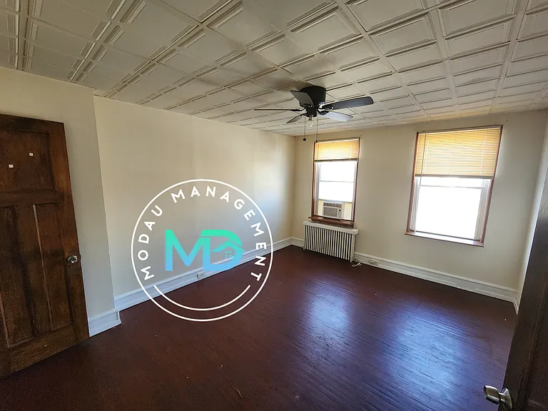 4329 Shamrock Ave — Photo 16