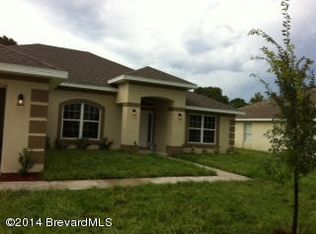 371 SW Pasto Cir, Palm Bay, FL 32908