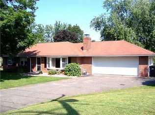 202 North St, Windsor Locks, CT 06096