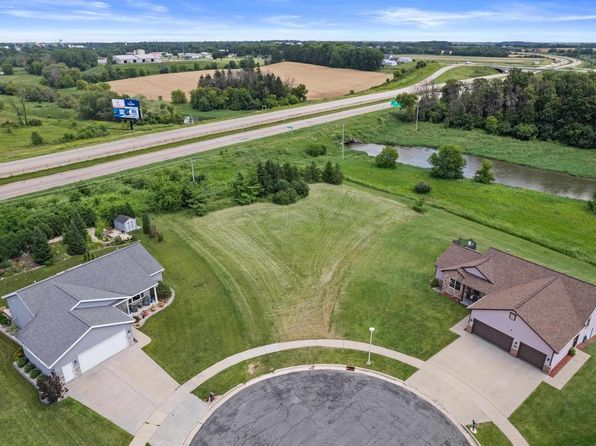 100 Honeycrisp Drive #26, Beaver Dam, WI 53916