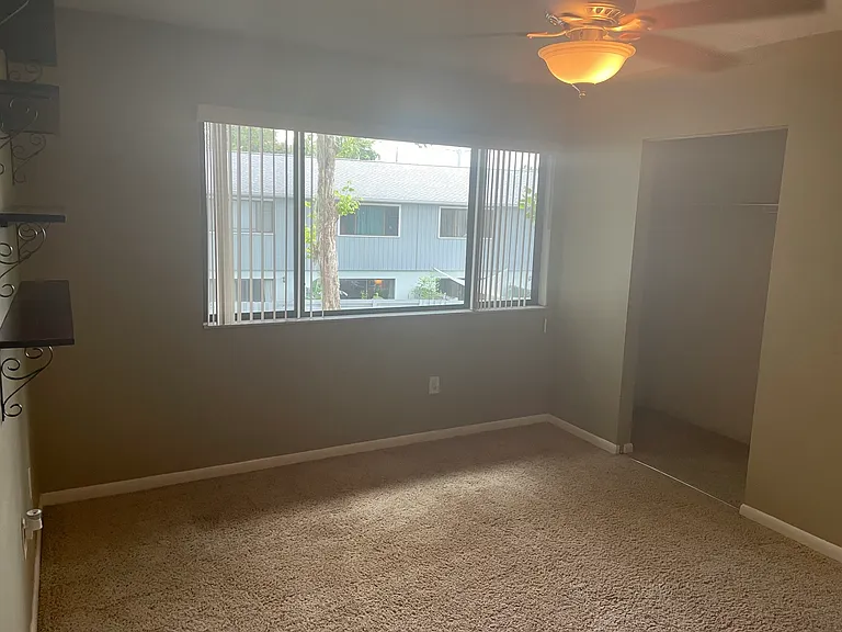 3600 SW 19th Ave #32 — Photo 11