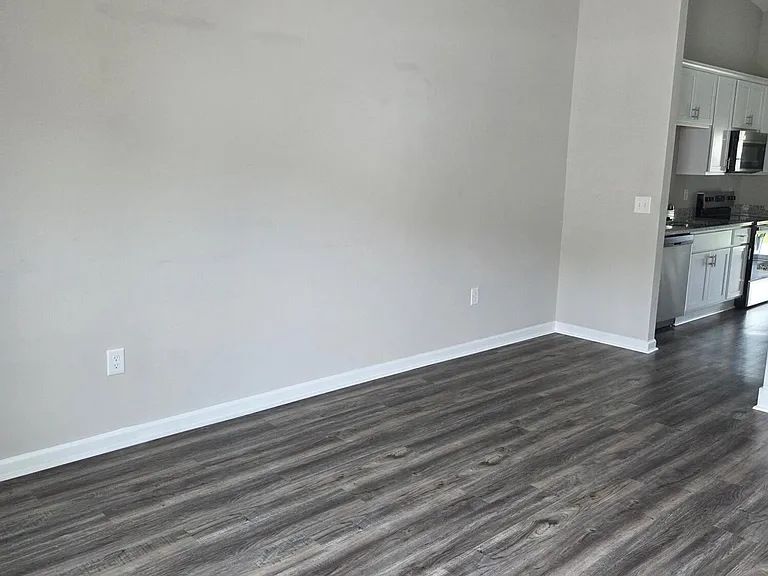 1253 Masters Ln #B — Photo 2